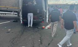 Ankara’da servis minibüsü kamyona çarptı: 1 ölü, 5 yaralı
