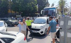Antalya’da zincirleme kaza: 2.4 promil alkollü sürücünün ehliyetine el konuldu