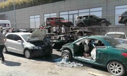 Ataşehir’de sanayi sitesinde yangın: Park halindeki araçlar alev alev yandı