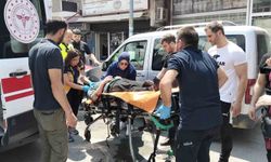 Bafra’da feci kaza: Forkliftin bıçağına çarpan motosiklet sürücüsü ağır yaralandı