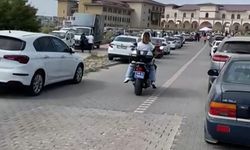 Bandırma’da polis zamana karşı yarıştı, geç kalan öğrenci son anda sınava yetişti