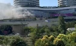 Başakşehir’de bulunan Mall Of İstanbul alışveriş merkezinin mal kabul bölümünde yangın çıktı. Olay yerine çok sayıda itfaiye ekibi sevk edildi. İtfaiyenin yangına müdahalesi sürüyor.