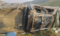 Başkale’de kamyonet takla attı: 4 yaralı