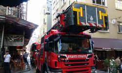Beyoğlu’nda 7 katlı iş yerinde korkutan yangın