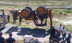 Bitlis’te iş makinesi kaza yaptı: 1 yaralı