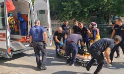 Burdur’da ahşap balkon çöktü: Anne ve kızı yaralandı
