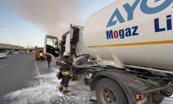 Gaz yüklü tankerin motorunda çıkan yangın korkuya neden oldu
