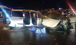 Gaziantep’te iki araç kafa kafaya çarpıştı: 5 ölü, 2 yaralı