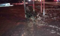 Hafif ticari araçla çarpışan motosikletin sürücüsü öldü