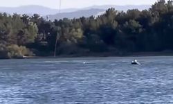 Helikopter ile kayık gölette karşılaştı