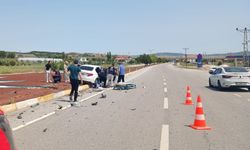 İki otomobil kavşakta çarpıştı: 1 ölü, 4 yaralı