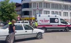 İznik’te otomobil ile motosiklet çarpıştı: 1 yaralı