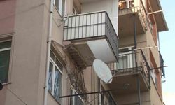 Kadıköy’de bir binanın 3. katındaki balkon çöktü