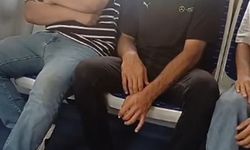 Kalabalığa aldırmadan İZBAN’da sigara içti, o anlar kamerada