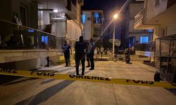 Kapı önündeki kavga cinayetle sonuçlandı: Kadını bıçaklayarak öldürdü