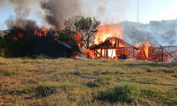 Kastamonu’da 3 samanlık ile odunluk ve garaj yandı