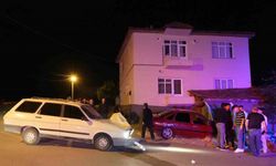 Kırıkkale’de iki otomobil kafa kafaya çarpıştı: 3 yaralı