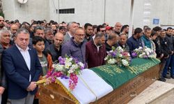 Kıvanç’ın annesi oğluyla son dansını paylaştı