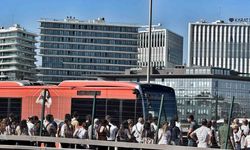Küçükçekmece’de metrobüste yangın paniği