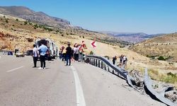 Malatya’da otomobil bariyerlere çarparak takla attı: 1 ölü, 2 yaralı