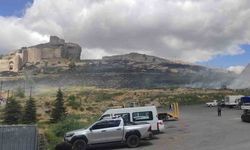 Otluk arazide çıkan yangında Anadolu’nun El-Hamra’sı duman altında kaldı