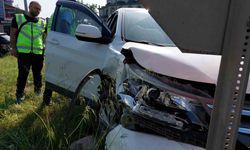 Samsun’da kavşakta 2 otomobil çarpıştı: 2 yaralı