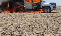 Şanlıurfa’da kamyonet alev topuna döndü