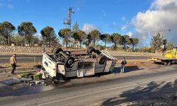Tarım işçilerini taşıyan servis midibüsü ters döndü: 25 yaralı