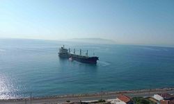 Tekirdağ’da yük gemisi karaya oturdu
