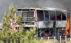 TEM’de yolcu otobüsü alev alev yandı: Yol trafiğe kapandı