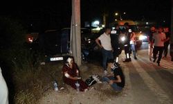 Tur aracıyla çarpışan Tofaş’taki 3 kişi yaralandı