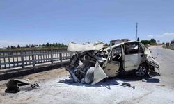 Van’da tır otomobile çarptı; 4 yaralı