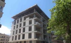 Yalova’da inşaatın 5. katından düşen işçi ağır yaralandı