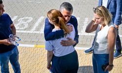 CHP lideri Özel, Nehir Zeyrek'i yalnız bırakmadı!