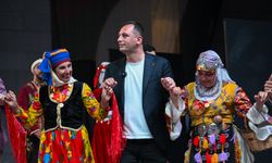 Bornova'da 4. Halk Oyunları Festivali coşkuyla sona erdi