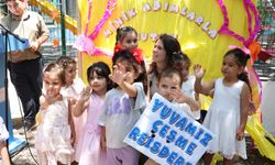 Yuvamız Çeşme ilk mezunlarını verdi: Minikler sertifikalarını aldı
