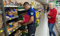 Turgutlu zabıtasından marketlere sıkı denetim
