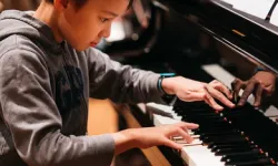 Üniversite gençliğinin müzik karnesi: 10 gençten 9'u her gün müzik dinliyor
