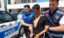 Adliyenin duvarlarını yumruklayınca yakayı ele verdi