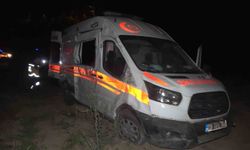 Elazığ’da ambulans şarampole uçtu: 2 yaralı