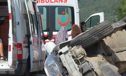 Otoyolda takla atan otomobilde 4 kişi yaralandı