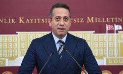 Ali Mahir Başarır'dan İzmir'deki şafak operasyonuna tepki: Darbeciler iş başında!
