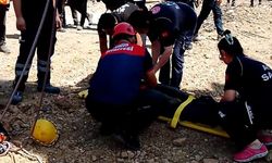 İzmir İtfaiyesi, 15 metrelik kuyuya düşen vatandaşı kurtardı