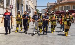 İzmir İtfaiyesi sokağa indi: Yangınlara karşı duyarlılık çağrısı