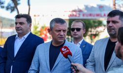 Özgür Özel, İzmir’deki iddianamelere ilişkin konuştu
