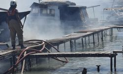 Marinada yanan 5 tekne kullanılamaz hale geldi