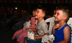 Bornova’da Yazlık Sinema Keyfi Mahallelere Taştı