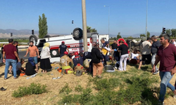 Alaşehir’de ambulans kazası güvenlik kameralarına yansıdı