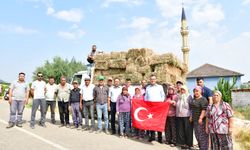 Alaşehir'de  yonca dağıtımı
