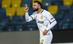 Göztepe, Efkan Bekiroğlu ile anlaştı